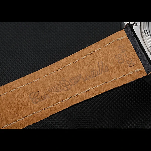 Breitling Avenger new57468
