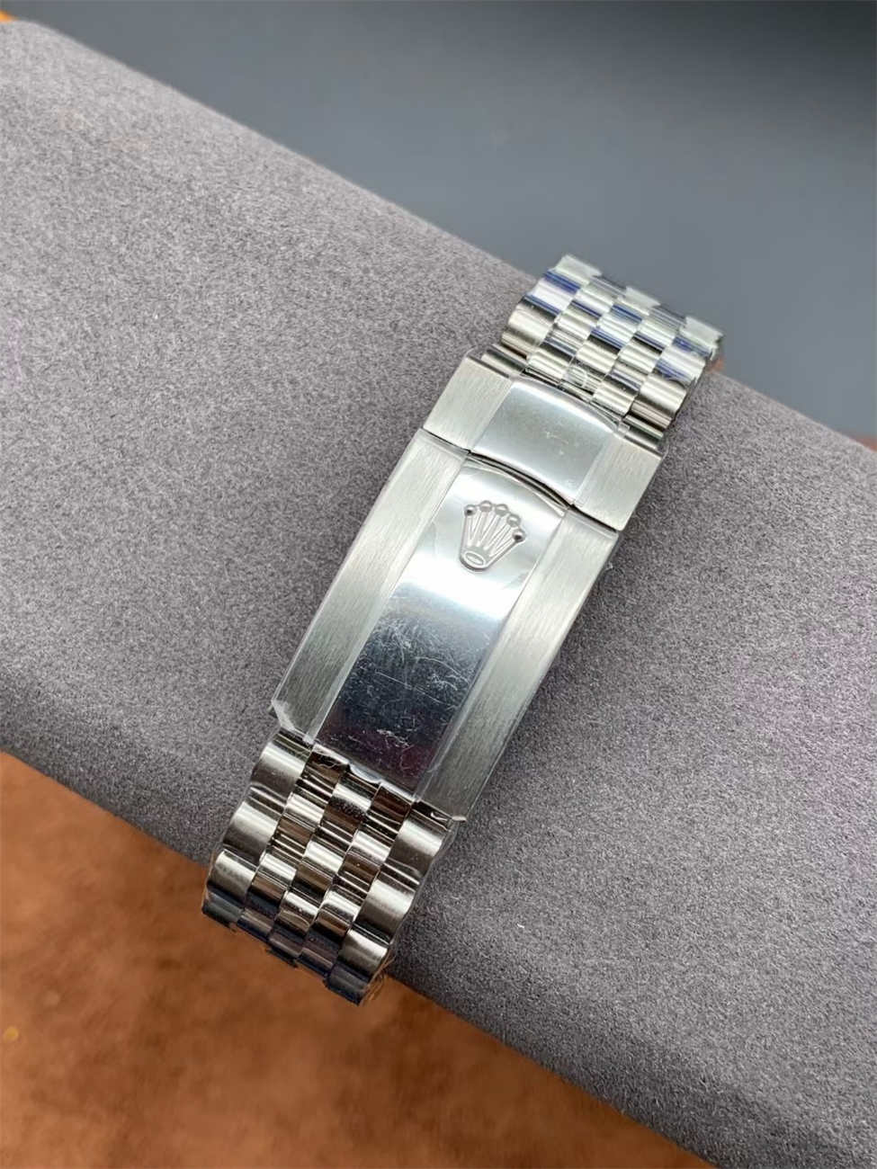 Rolex Datejust 41 White Dial – Jubilee Replica Watch