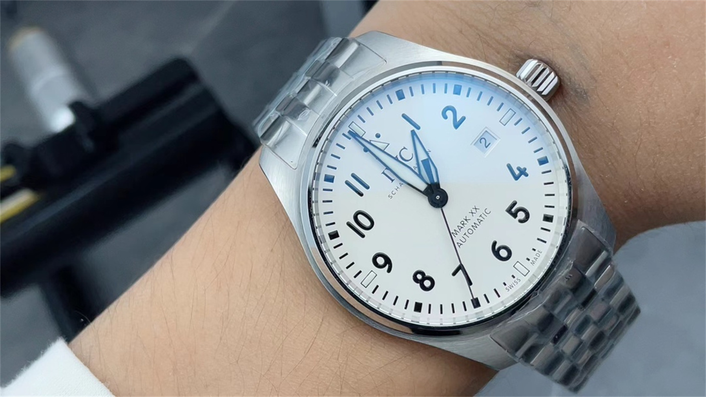 V7 Mark 20 IWC Pilot IW328208 White Dial Bracelet Edition – The Ultimate ‘NWBIG’ Super Clone
