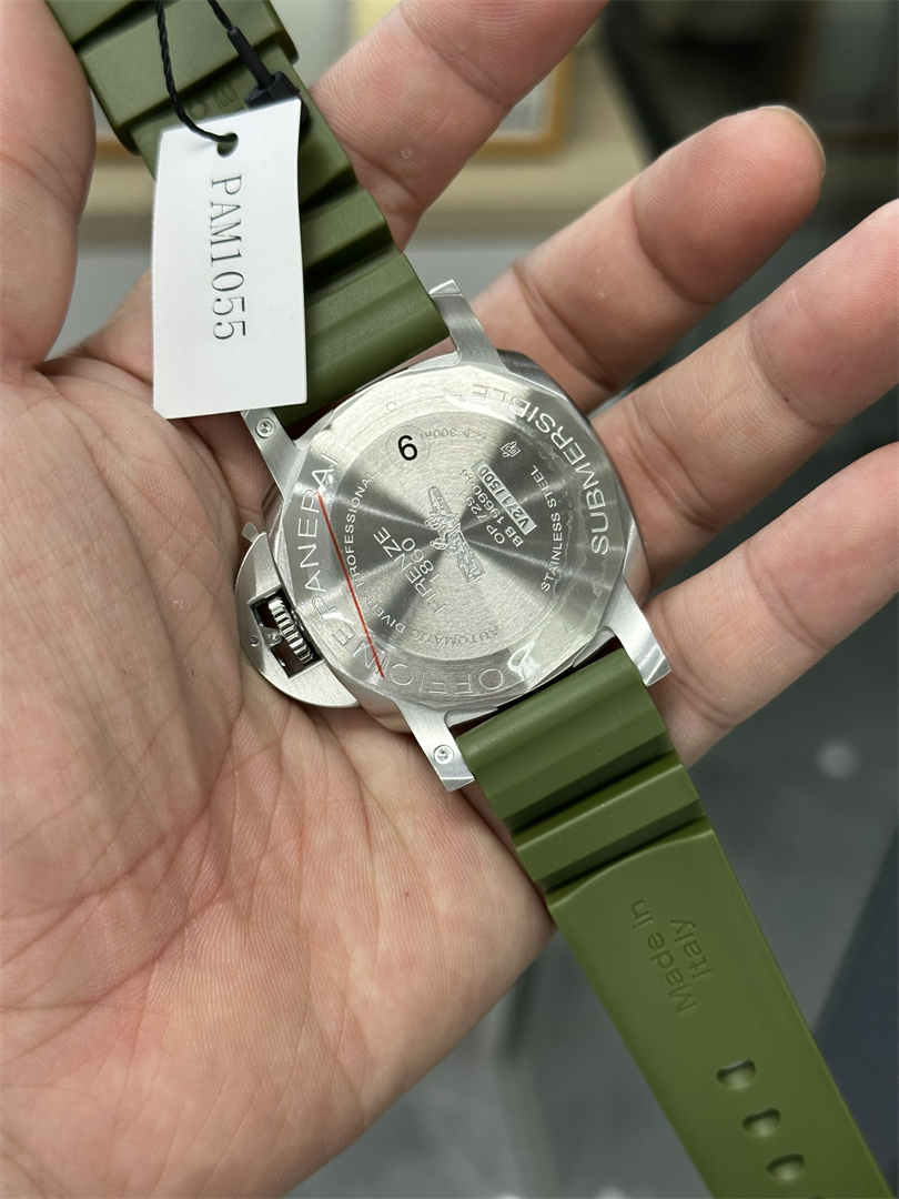 VSF PAM1055 – Premium 42mm Submersible Replica Watch with P.900 Movement