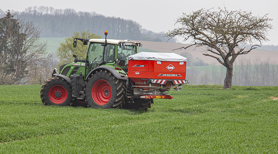Розкидачі добрив KUHN AXIS – неперевершена точність внесення