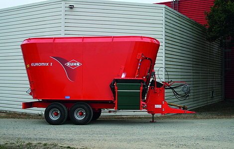 Змішувач-кормороздавач