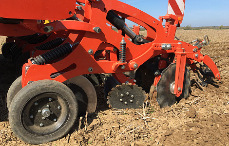 Комплекс для смугової обробки грунту