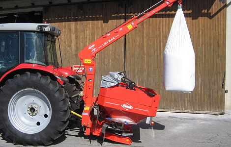 Навантажувач великих мішків добрив